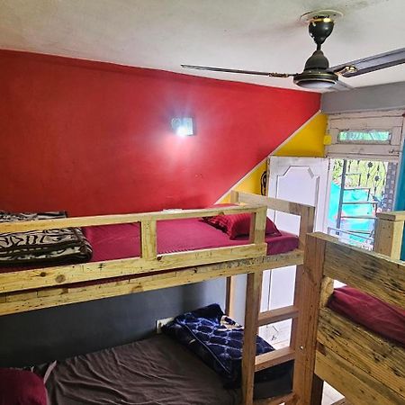 Shanti Cafe & Hostels Kasol Exterior foto