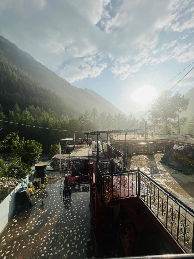 Shanti Cafe & Hostels Kasol Exterior foto