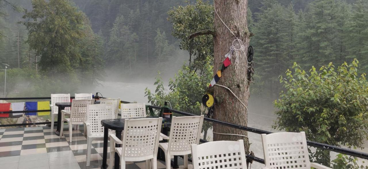 Shanti Cafe & Hostels Kasol Exterior foto