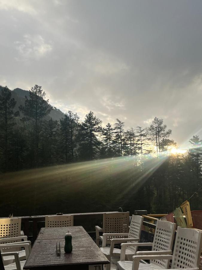 Shanti Cafe & Hostels Kasol Exterior foto