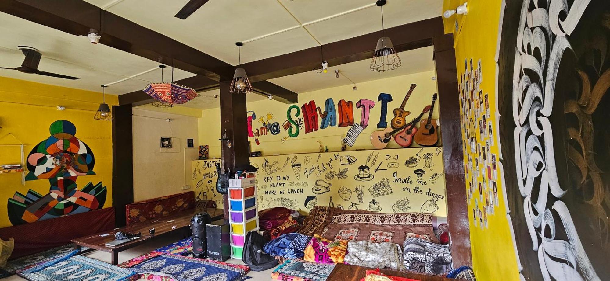 Shanti Cafe & Hostels Kasol Exterior foto
